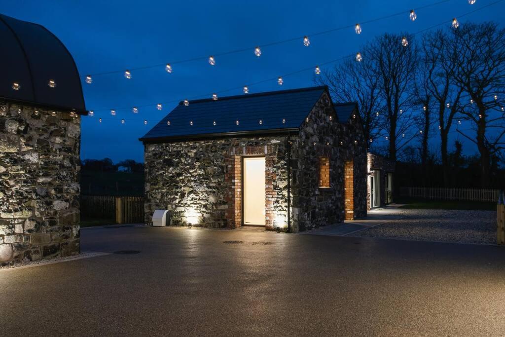 The Byre At Corrstown Village Portrush Extérieur photo