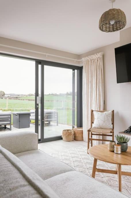 The Byre At Corrstown Village Portrush Extérieur photo