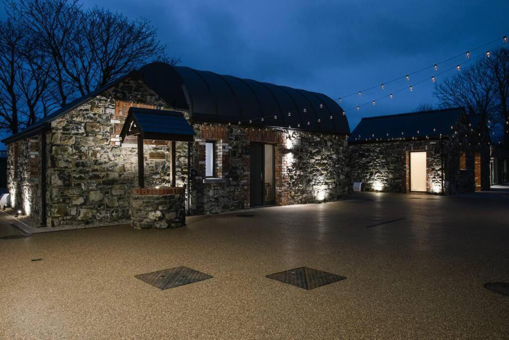 The Byre At Corrstown Village Portrush Extérieur photo